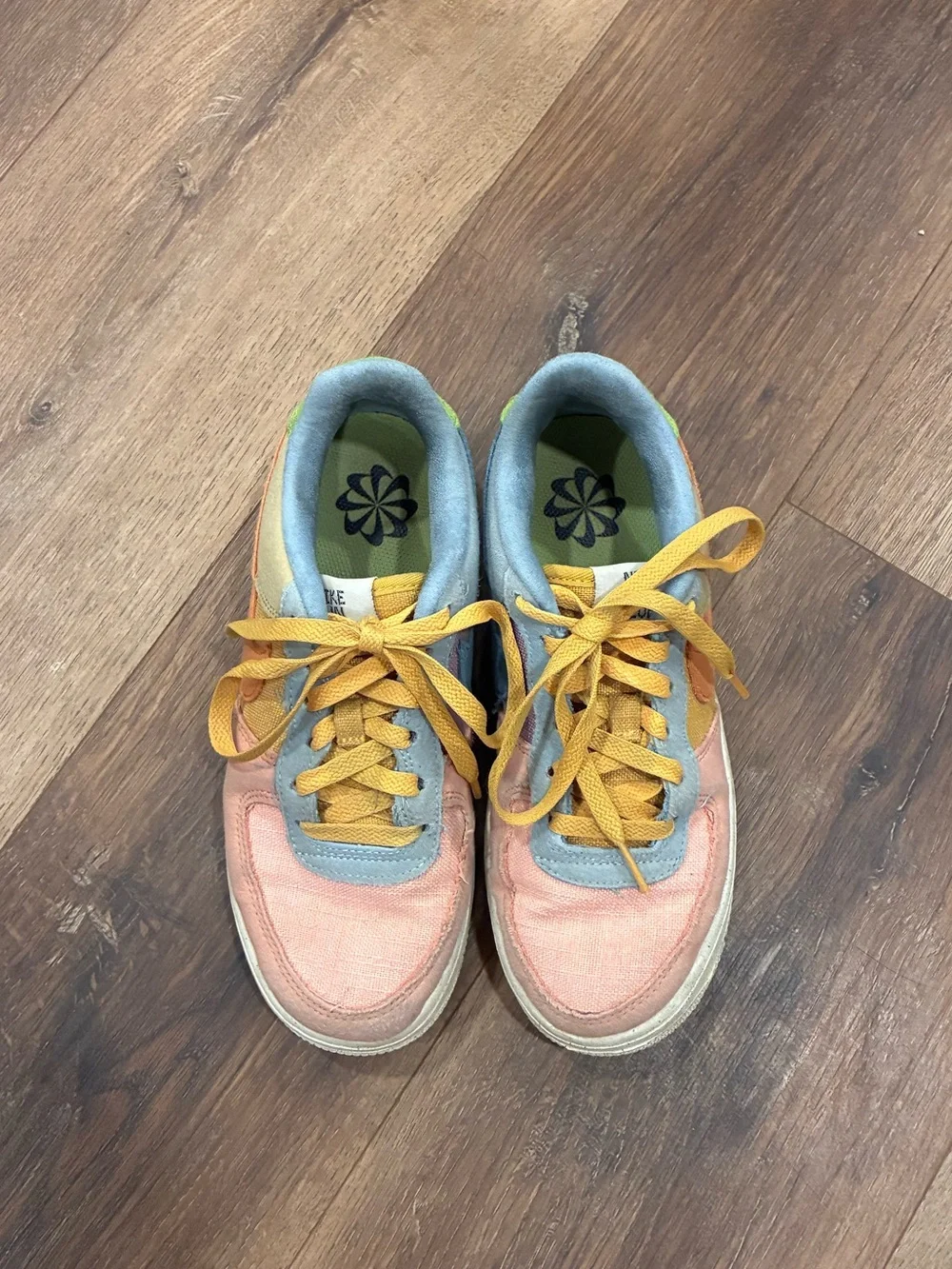 Nike Air Force 1 LV8 Sun Club Pastel Tennis Shoes Sneakers 4.5 Girl